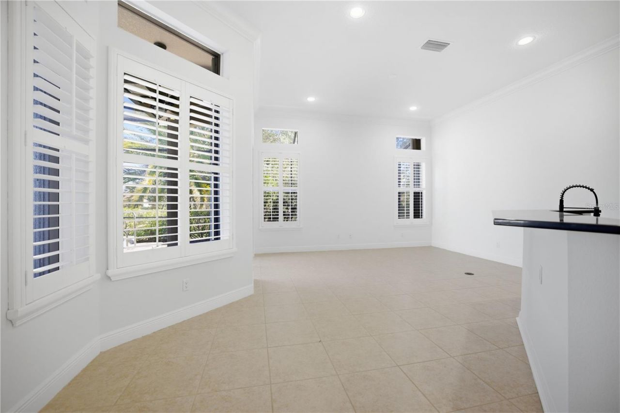 6507 41st Court E, Sarasota, FL 34243 Photo