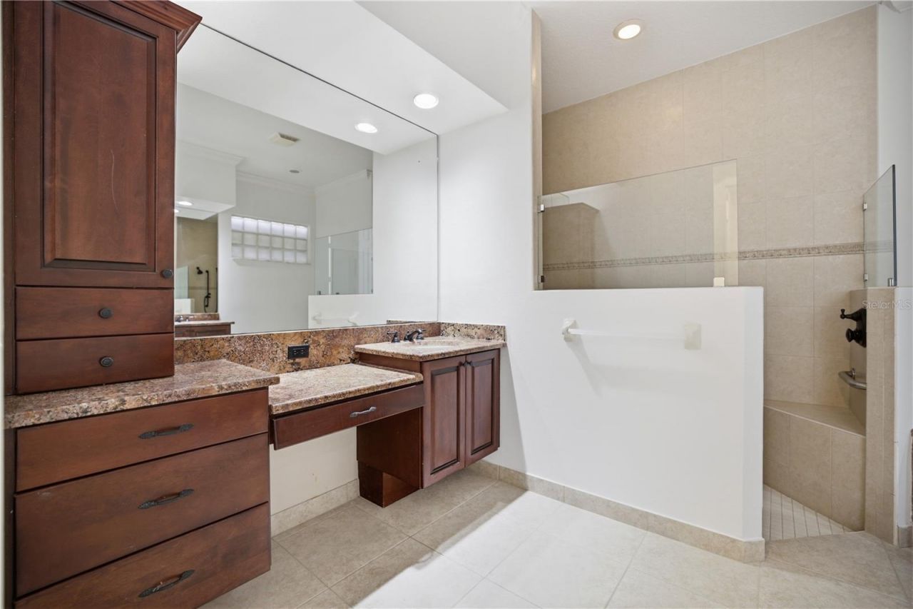 6507 41st Court E, Sarasota, FL 34243 Photo