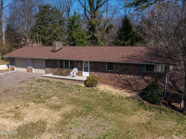 2405 Monterey Rd, Knoxville, TN 37912