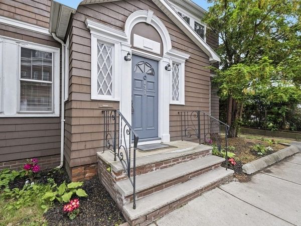 131 Washington Avenue, Unit 2, Chelsea, MA 02150