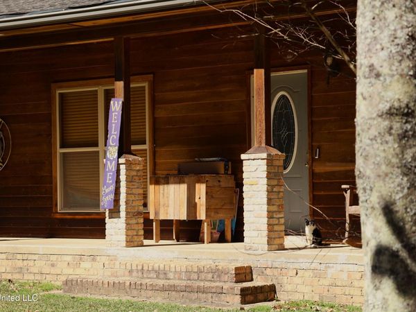 2052 S Topisaw, Summit, MS 39666