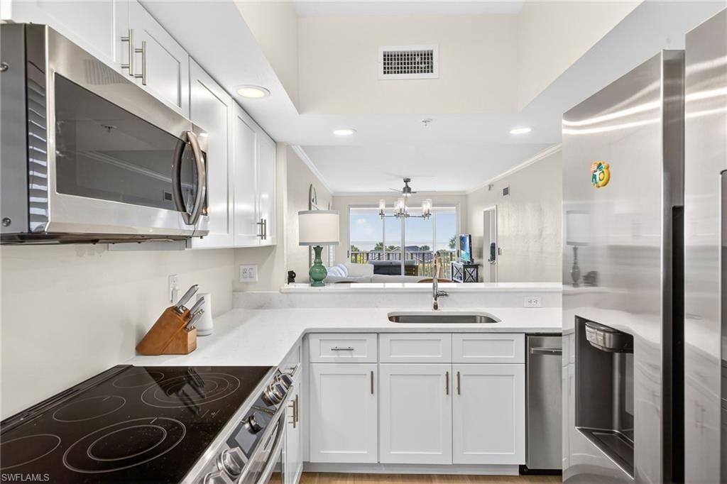 255 Periwinkle Way, Unit 7-A, Sanibel, FL 33957 Photo