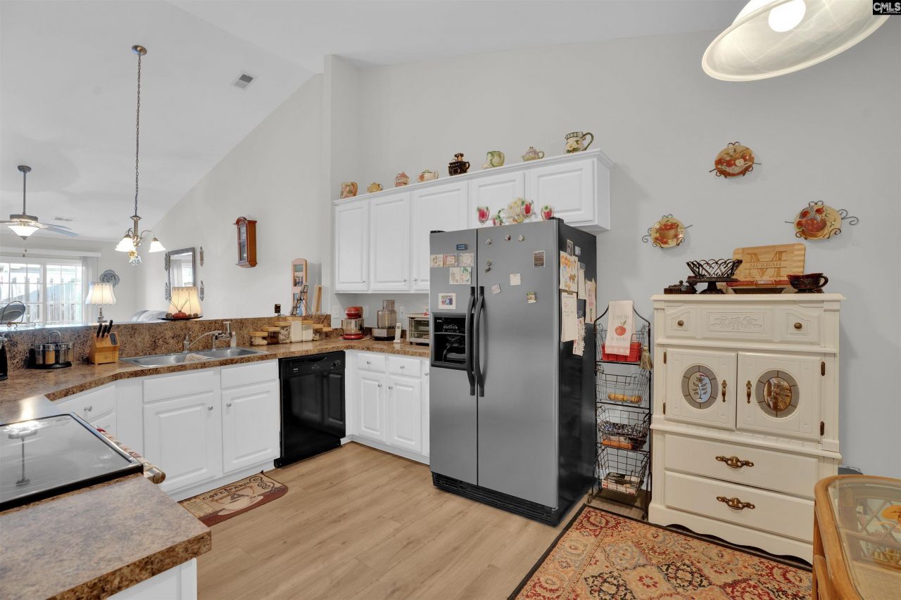 103 Marriane Court Photo 6