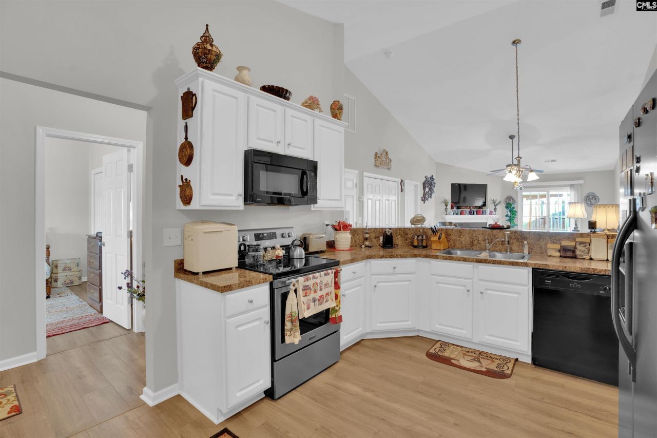 103 Marriane Court Photo 7