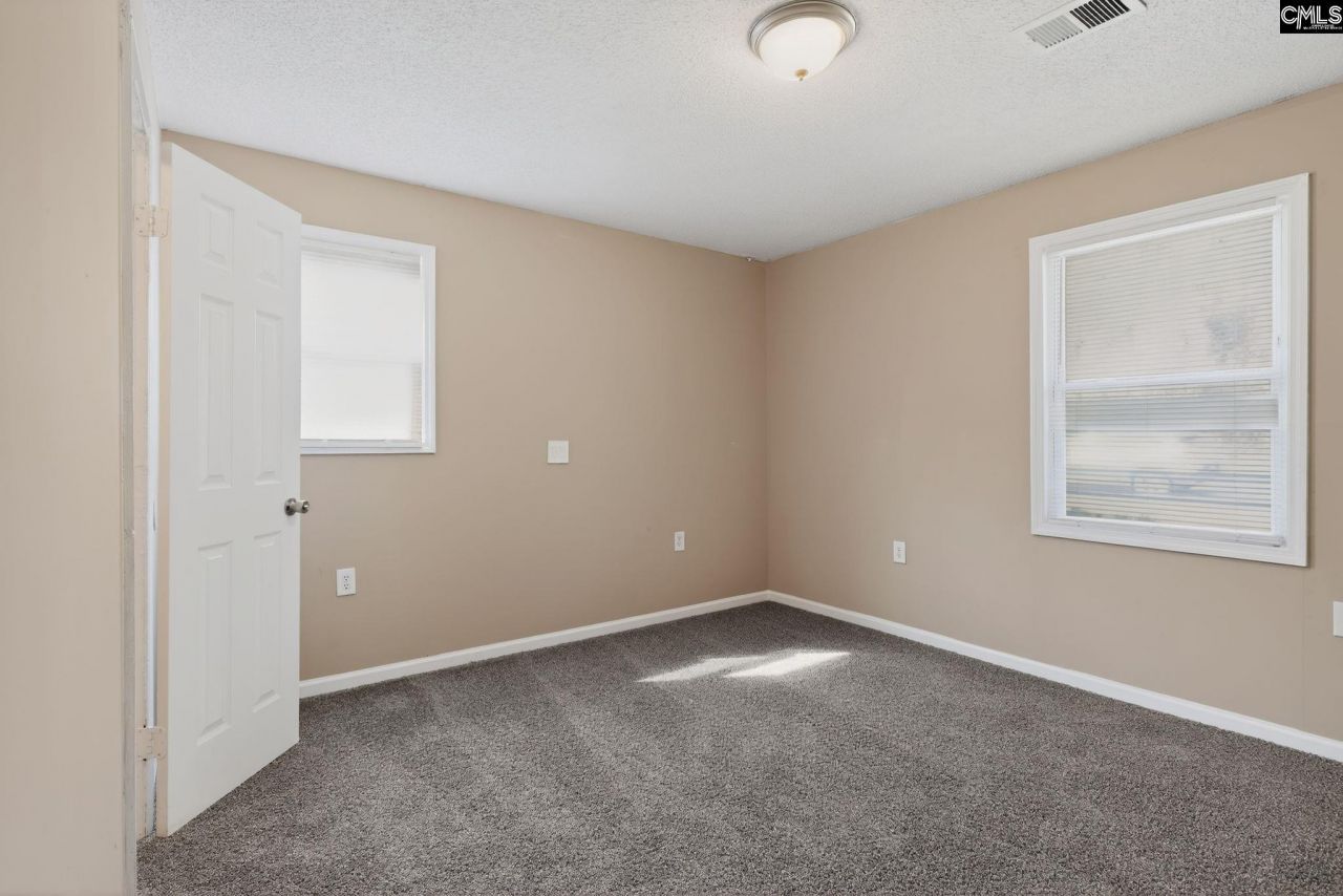 608 Bradbury Drive  Photo 14