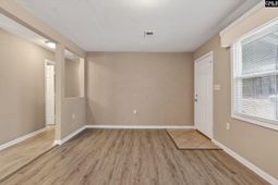 608 Bradbury Drive  photo 4