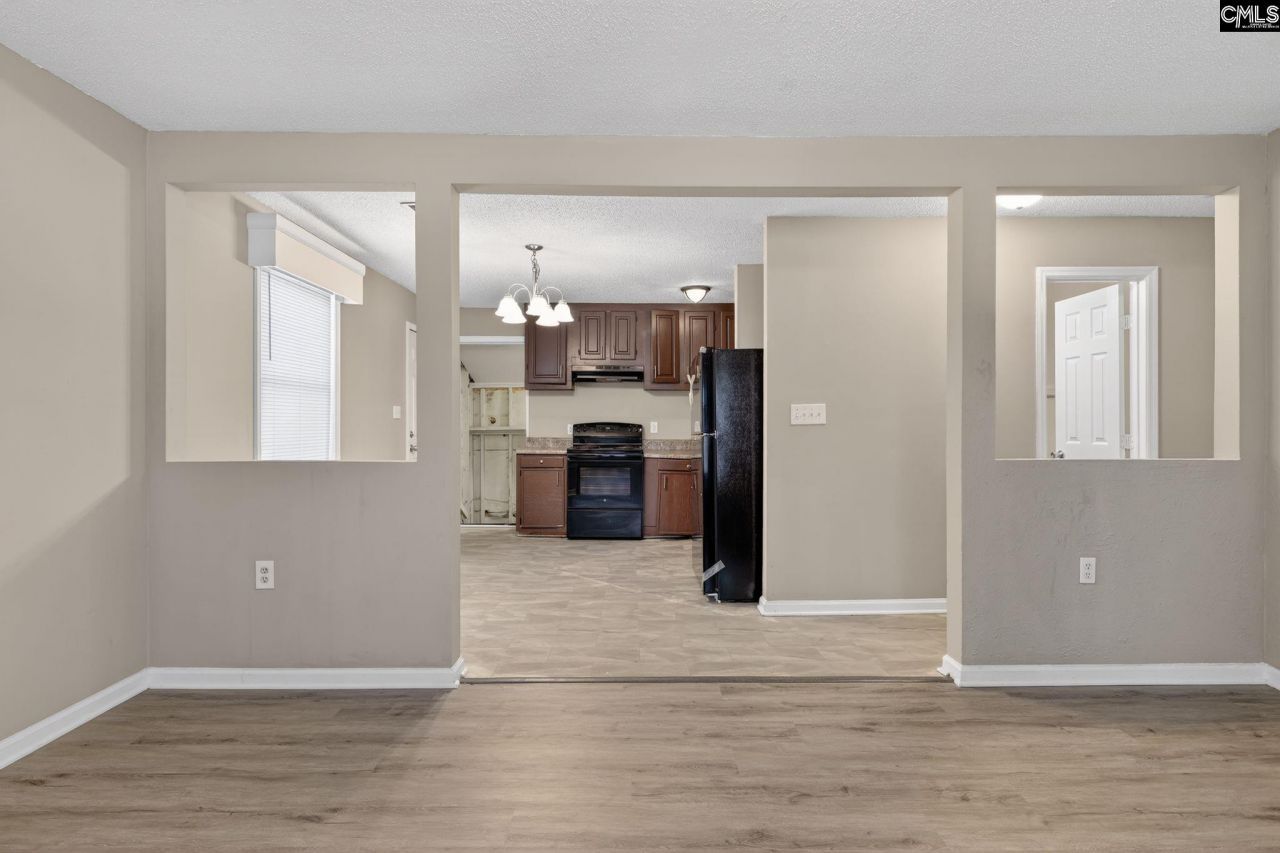 608 Bradbury Drive  Photo 7