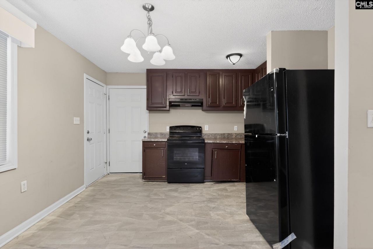 608 Bradbury Drive  Photo 9