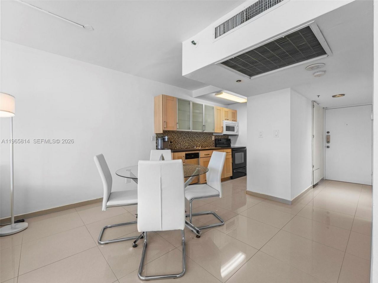100 Lincoln Rd, Unit 417, Miami Beach, FL 33139 Photo