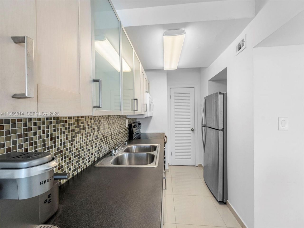 100 Lincoln Rd, Unit 417, Miami Beach, FL 33139 Photo