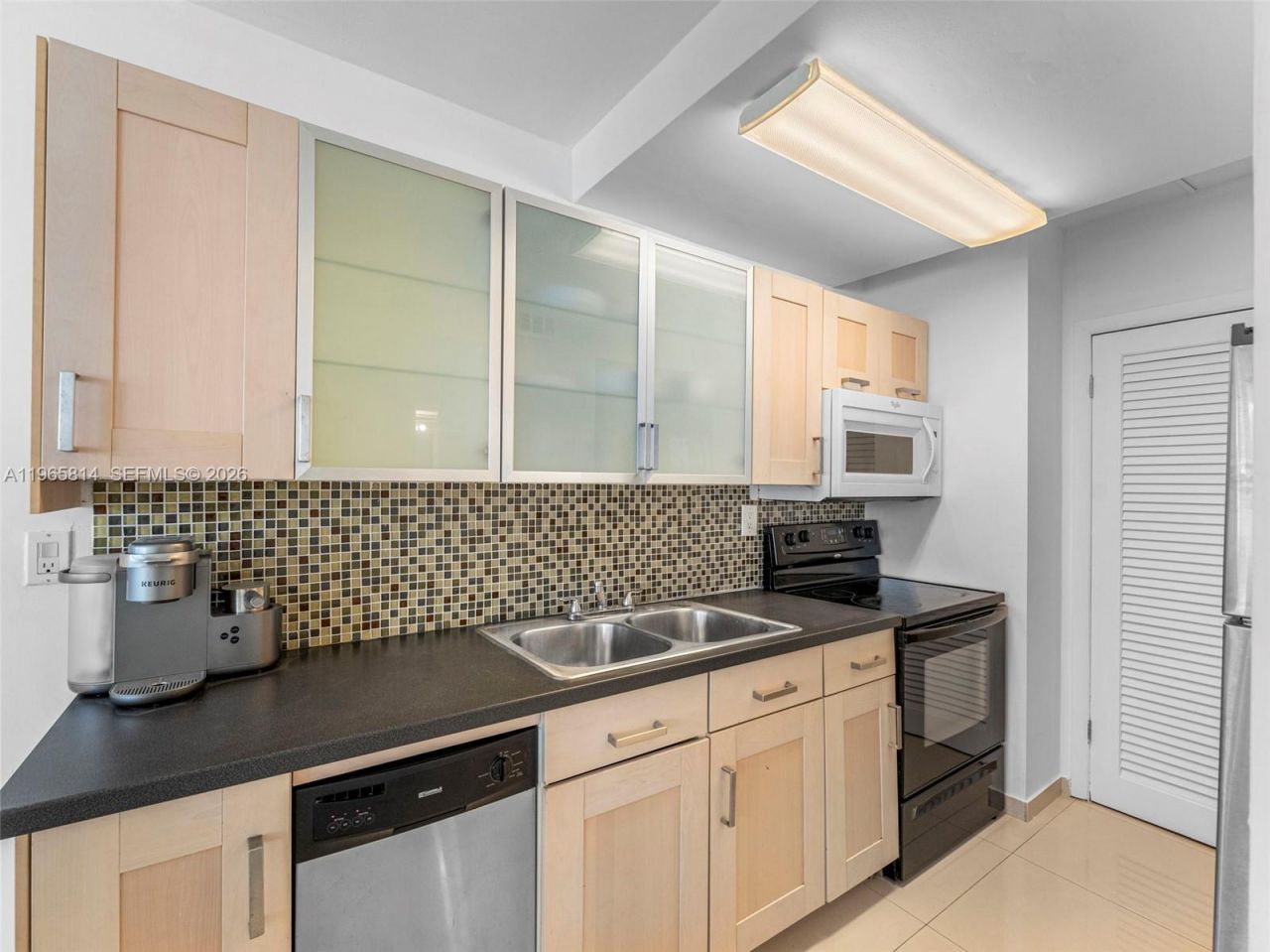 100 Lincoln Rd, Unit 417, Miami Beach, FL 33139 Photo