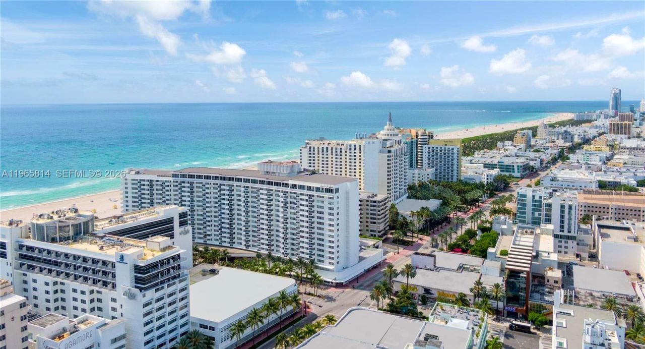 100 Lincoln Rd, Unit 417, Miami Beach, FL 33139 Photo