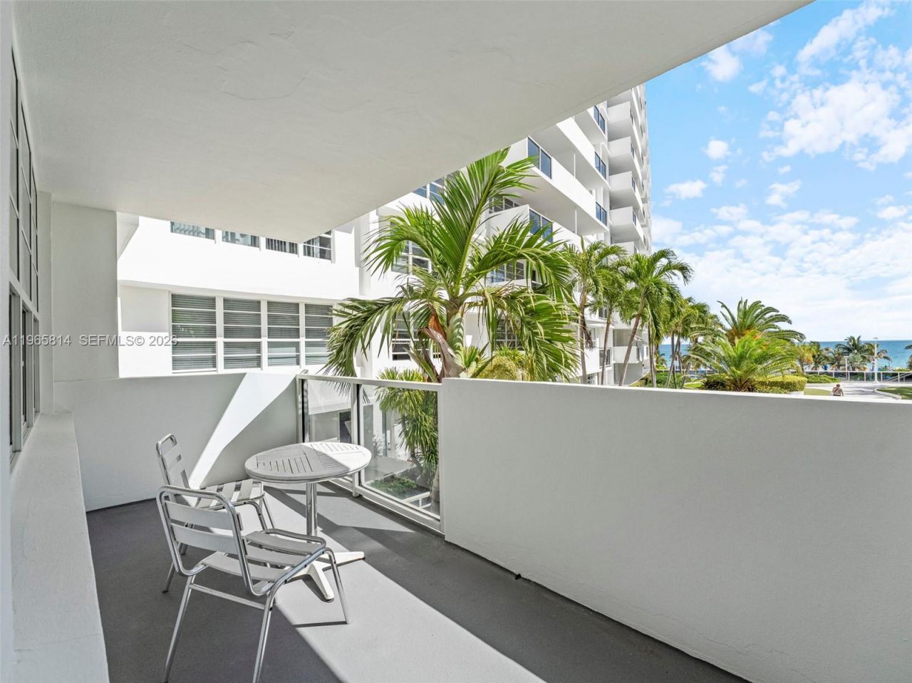 100 Lincoln Rd, Unit 417, Miami Beach, FL 33139 Photo