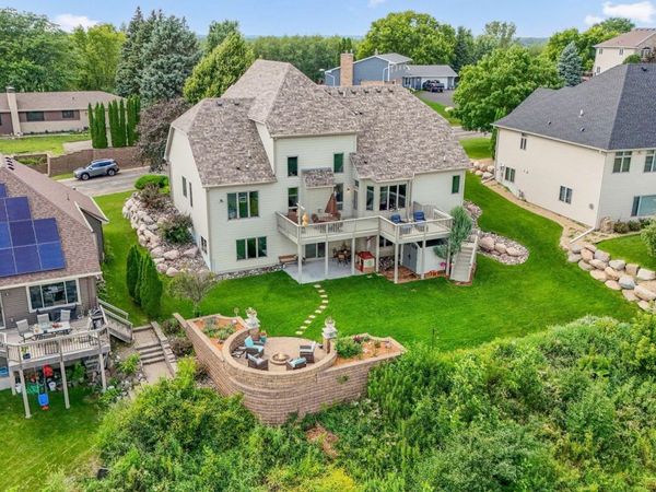 3020 Carey Heights Drive, Maplewood, MN 55109