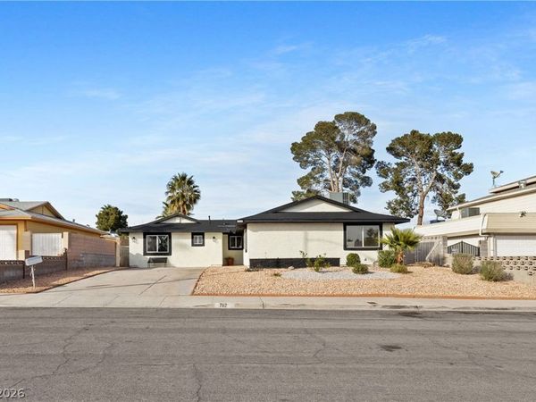 7112 Michael Collins Place, Las Vegas, NV 89145