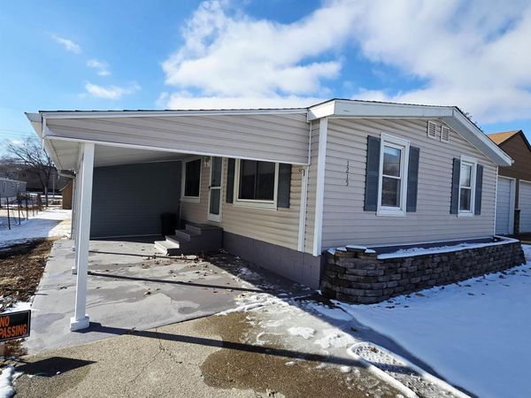 1215 Mabel Street, Oskaloosa, IA 52577