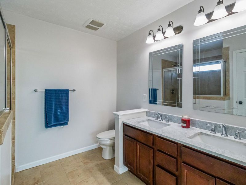 8041 Bushclover Drive, Tipp City, OH 45371 Photo 19