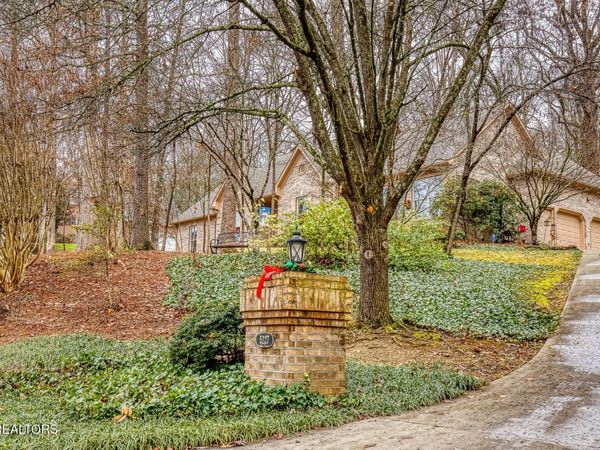 5227 Beverly Oaks Drive, Knoxville, TN 37918