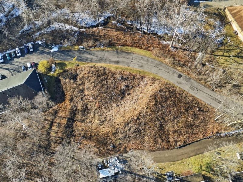 2750 Lauffer Ravines Drive, Columbus, OH 43231 Photo 6