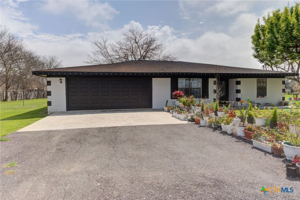 2911 Morningside Drive, New Braunfels, TX 78130 Main Photo