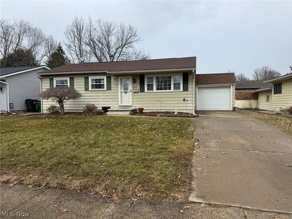 835 Chelsea Drive, Dover, OH 44622 Main Photo