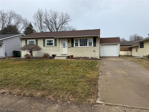 835 Chelsea Drive, Dover, OH 44622