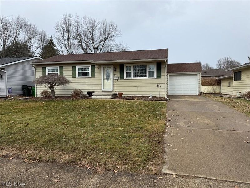 835 Chelsea Drive, Dover, OH 44622 Photo 1