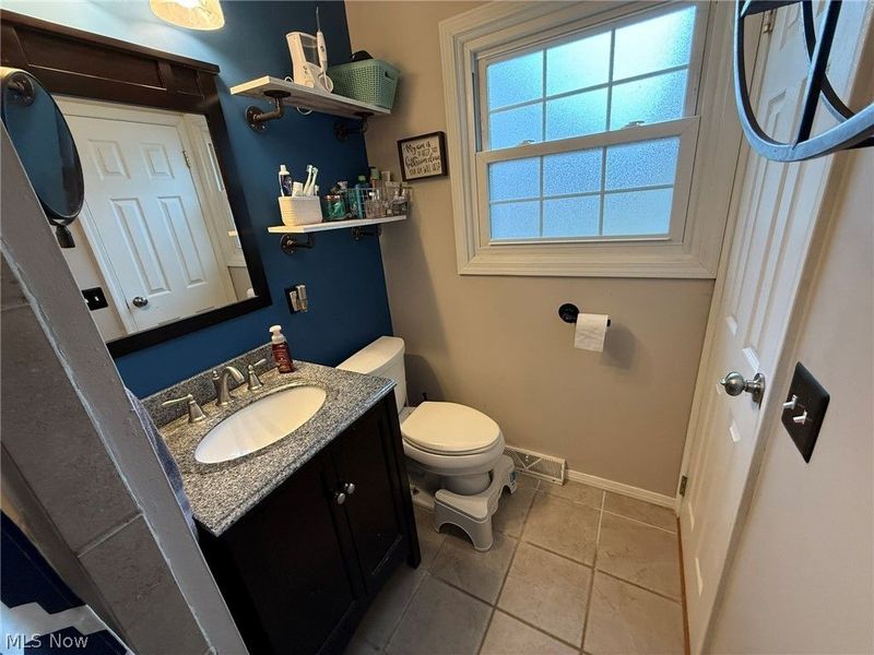 835 Chelsea Drive, Dover, OH 44622 Photo 18