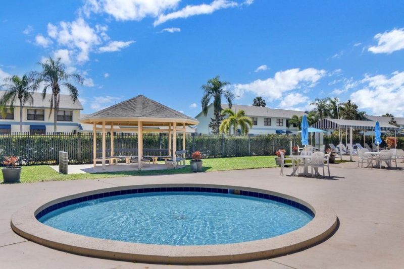 6181 Balboa Circle, Unit 301, Boca Raton, FL 33433 Photo