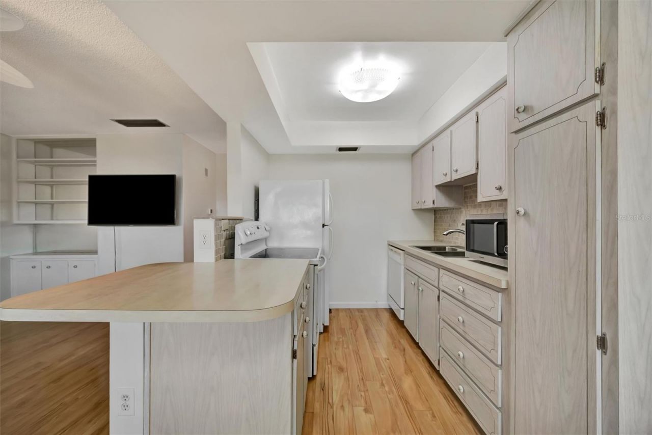 650 Pinellas Point Drive S, Unit #205, Saint Petersburg, FL 33705 Photo