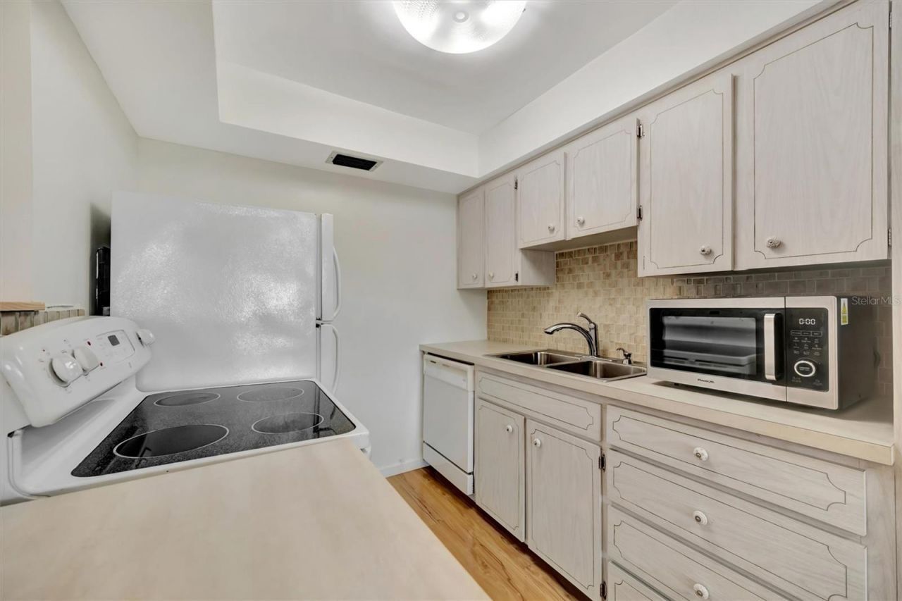 650 Pinellas Point Drive S, Unit #205, Saint Petersburg, FL 33705 Photo