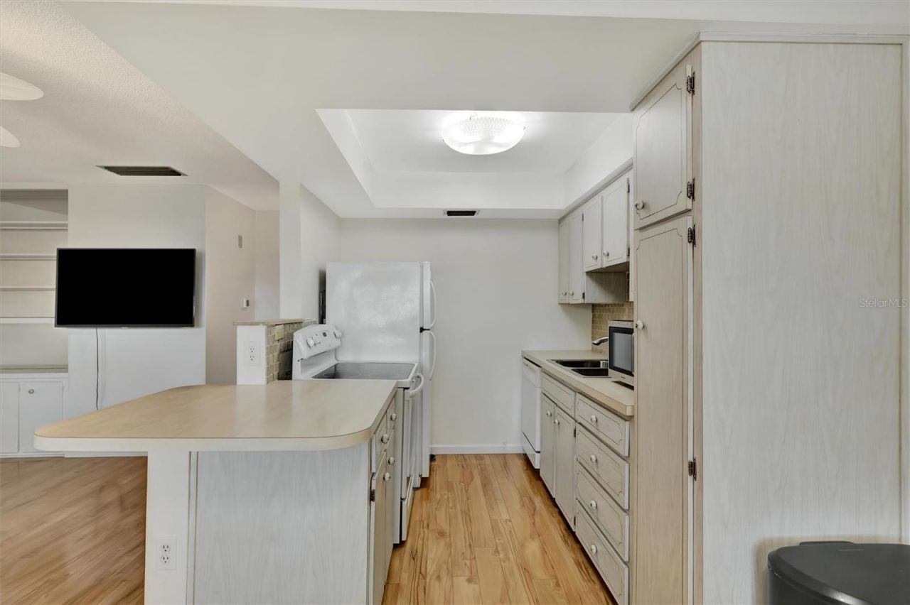 650 Pinellas Point Drive S, Unit #205, Saint Petersburg, FL 33705 Photo