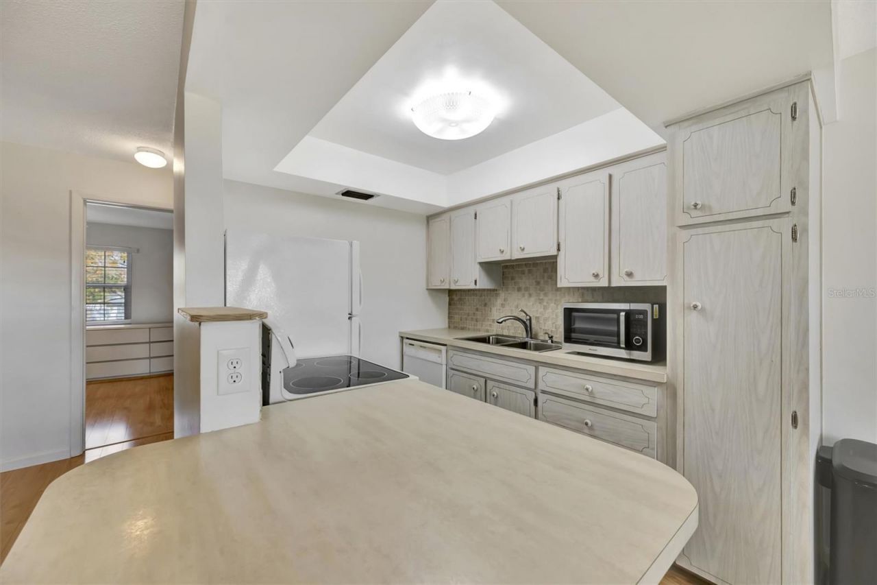 650 Pinellas Point Drive S, Unit #205, Saint Petersburg, FL 33705 Photo