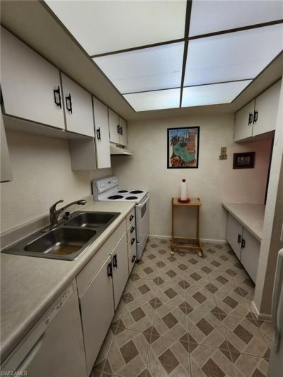 4906 Victoria Dr, Unit 404, Cape Coral, FL 33904 Photo