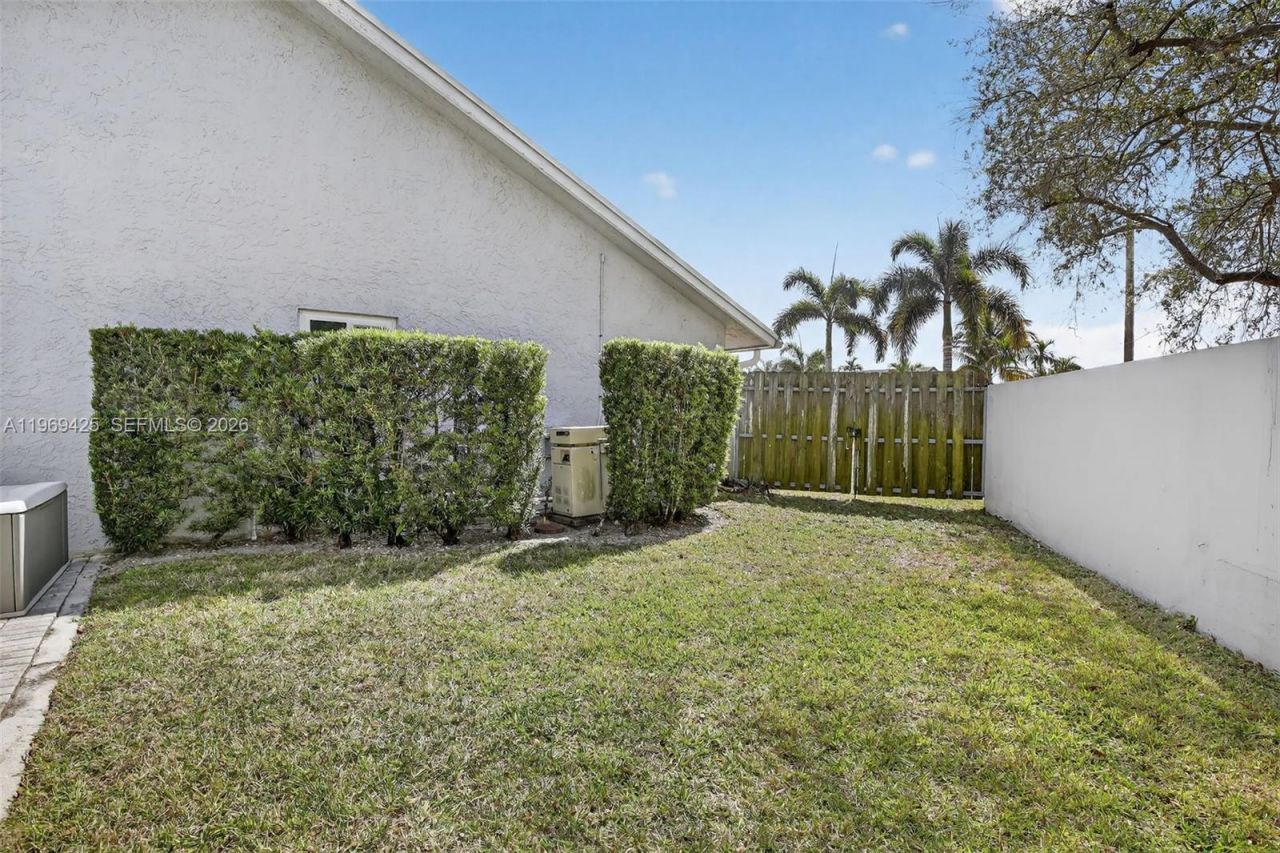 9731 NW 32nd Mnr , Sunrise, FL 33351 Photo