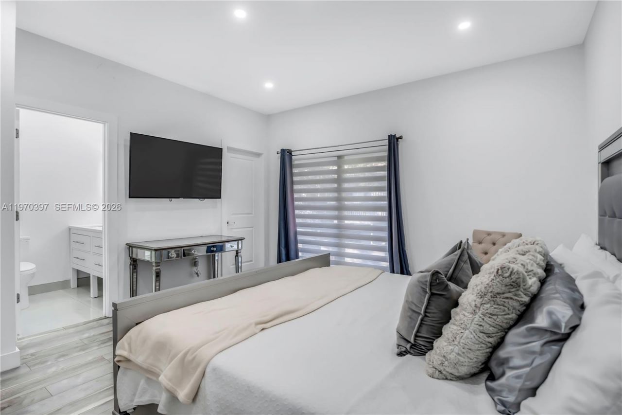 3321 Simms St , Unit 13B, Hollywood, FL 33021 Photo