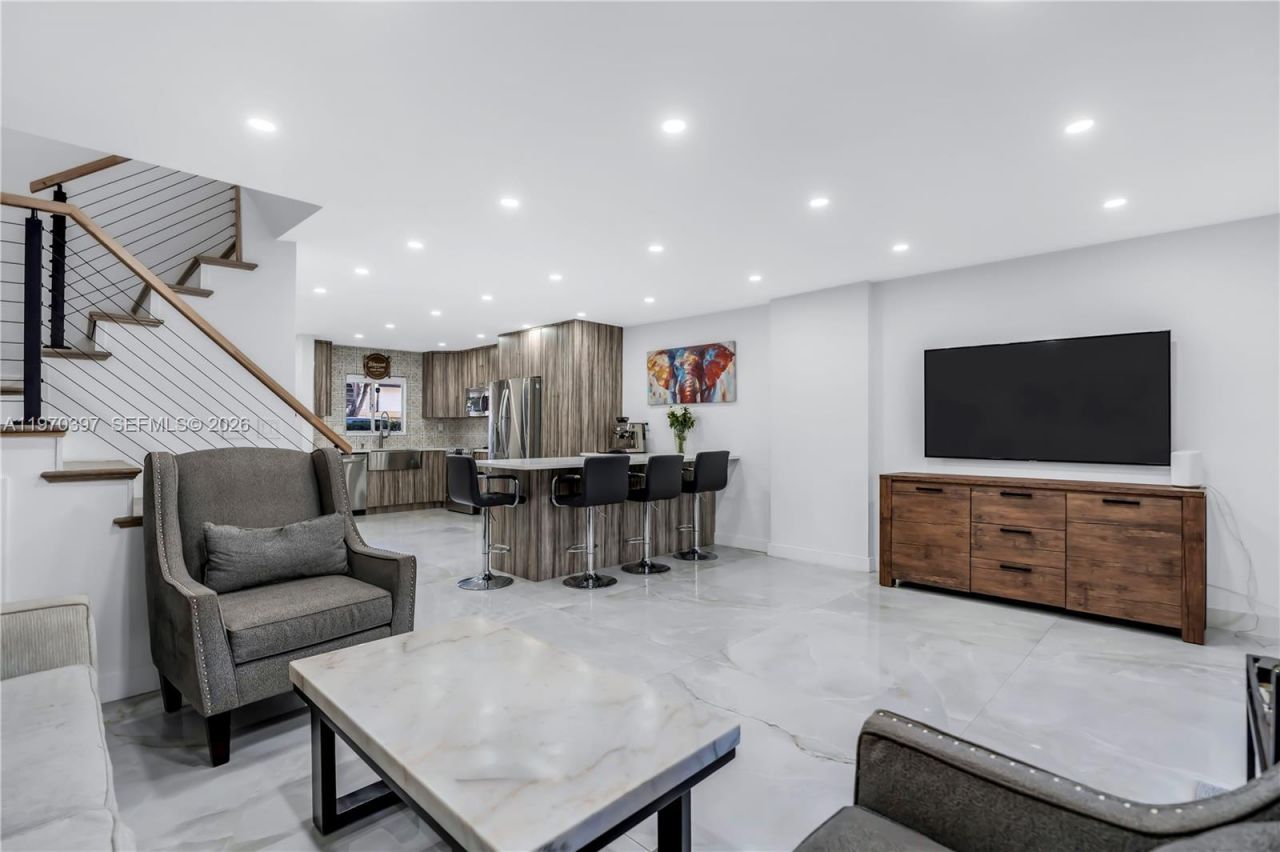 3321 Simms St , Unit 13B, Hollywood, FL 33021 Photo