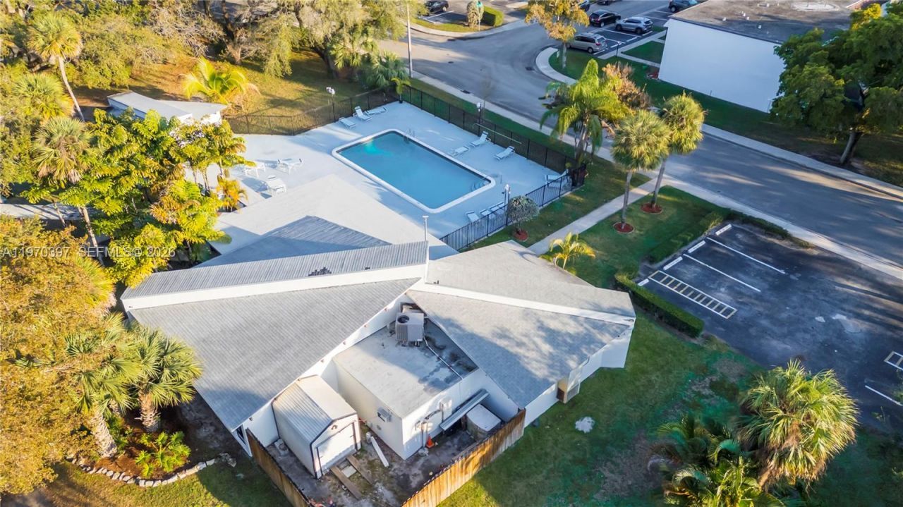 3321 Simms St , Unit 13B, Hollywood, FL 33021 Photo