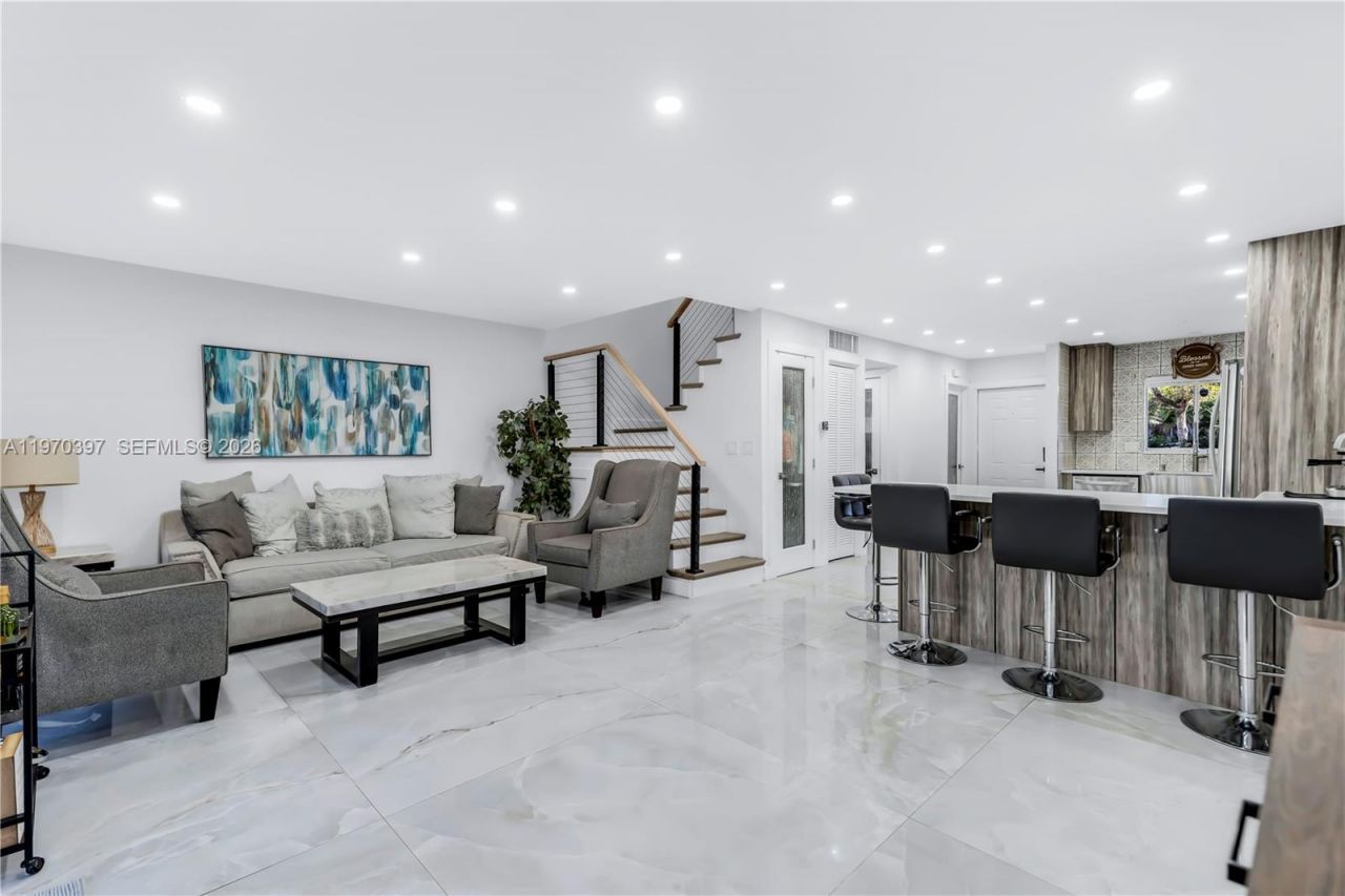 3321 Simms St , Unit 13B, Hollywood, FL 33021 Photo