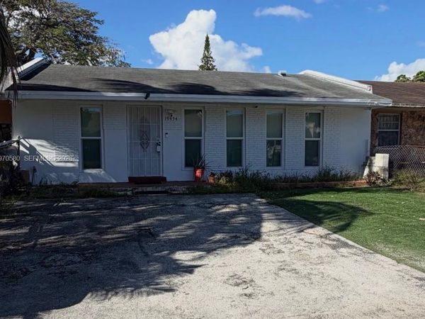19454 NW 29th Ct , Miami Gardens, FL 33056