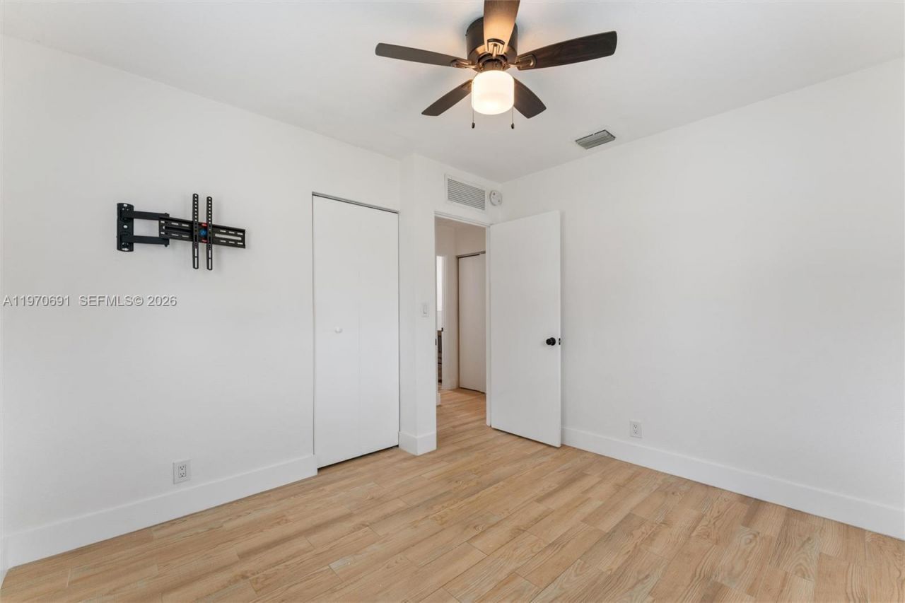 6161 NE 7th Ave, Unit ., Oakland Park, FL 33334 Photo