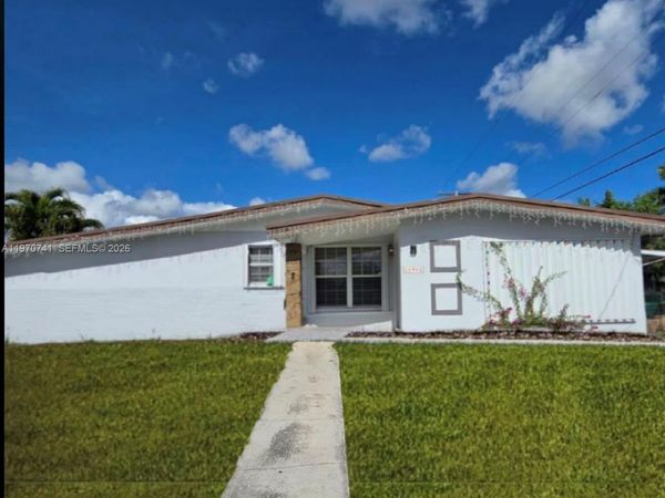 11941 SW 175th St, Miami, FL 33177