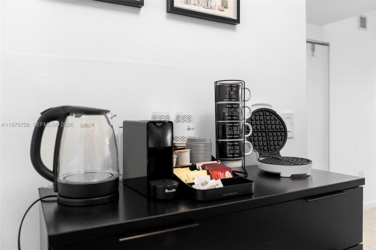 18100 N Bay Rd , Unit 308, Sunny Isles Beach, FL 33160 Photo