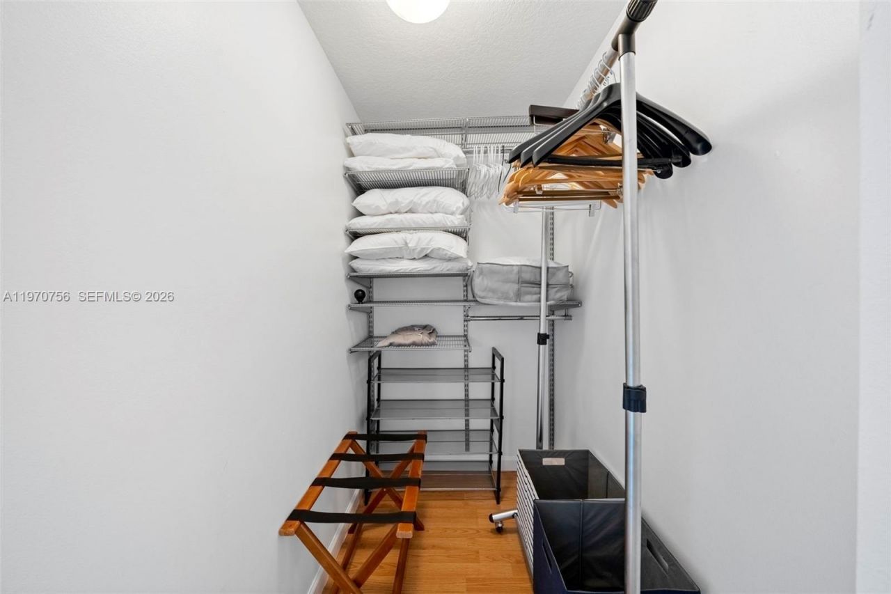 18100 N Bay Rd , Unit 308, Sunny Isles Beach, FL 33160 Photo