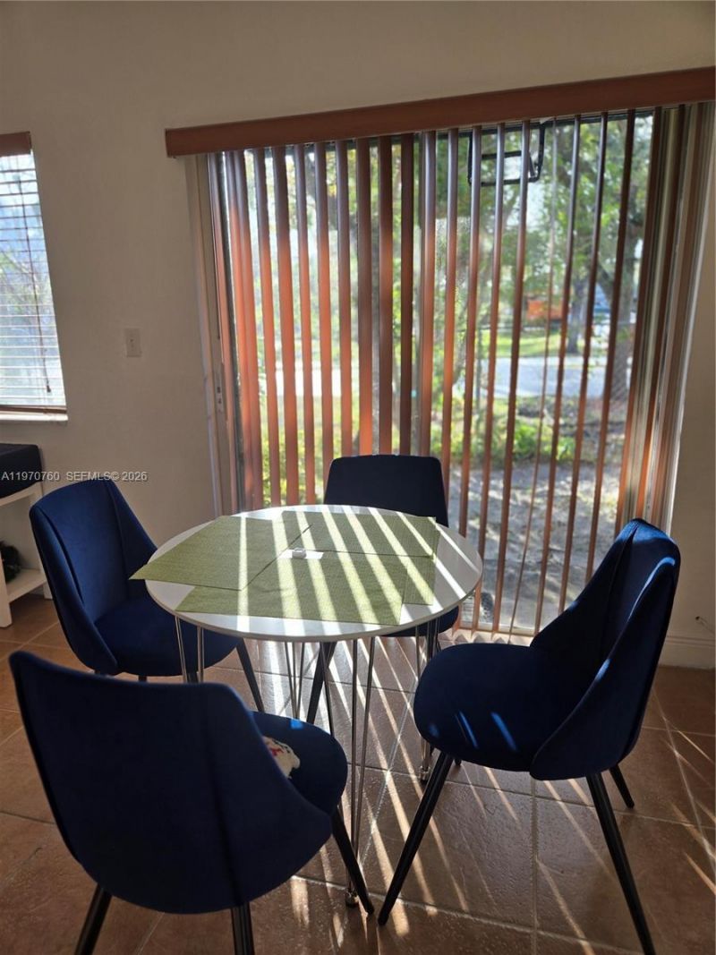 7985 NW 8th St, Unit 100A, Miami, FL 33126 Photo