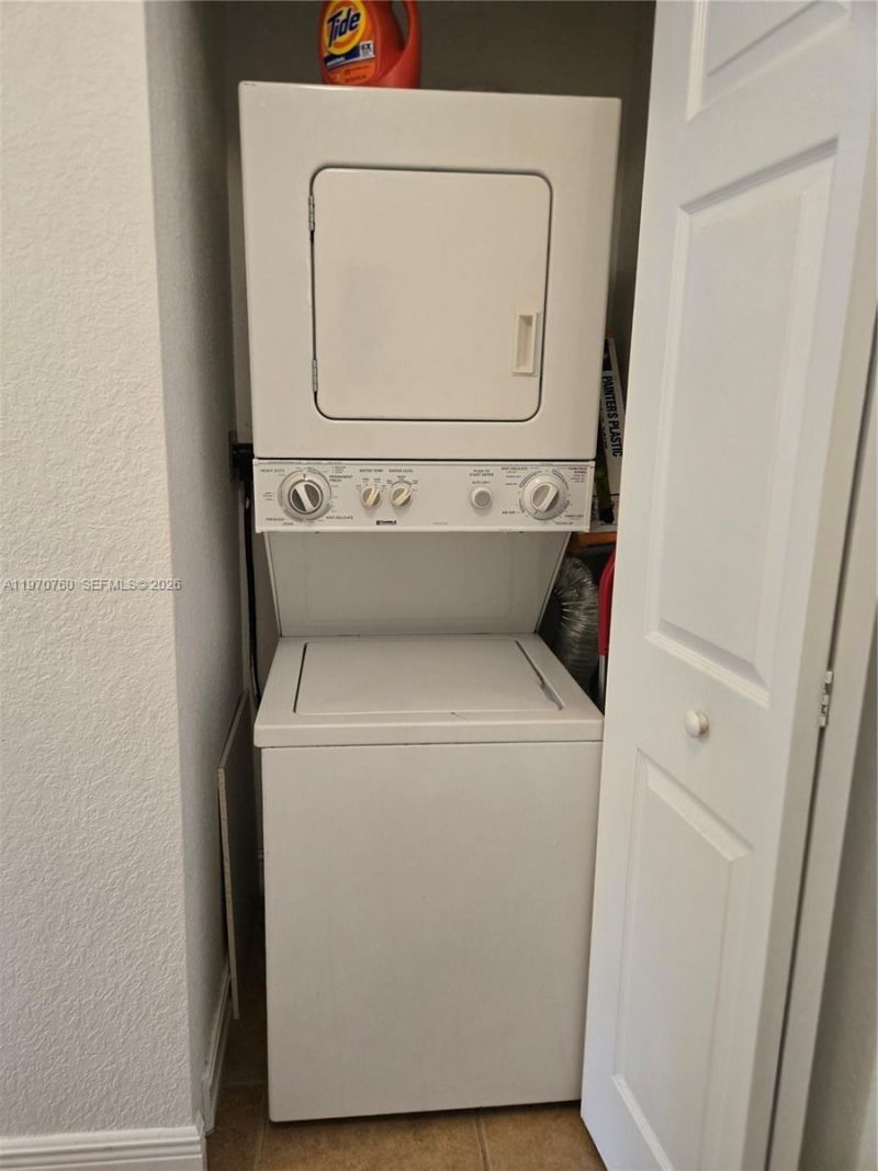 7985 NW 8th St, Unit 100A, Miami, FL 33126 Photo