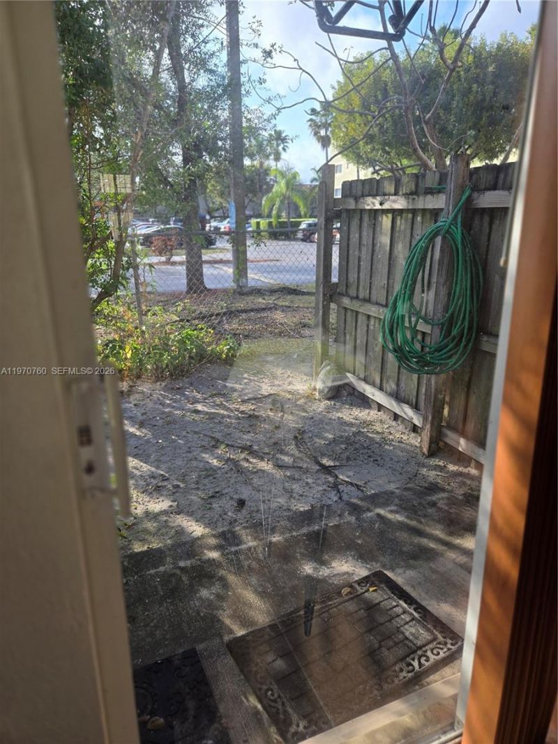 7985 NW 8th St, Unit 100A, Miami, FL 33126 Photo