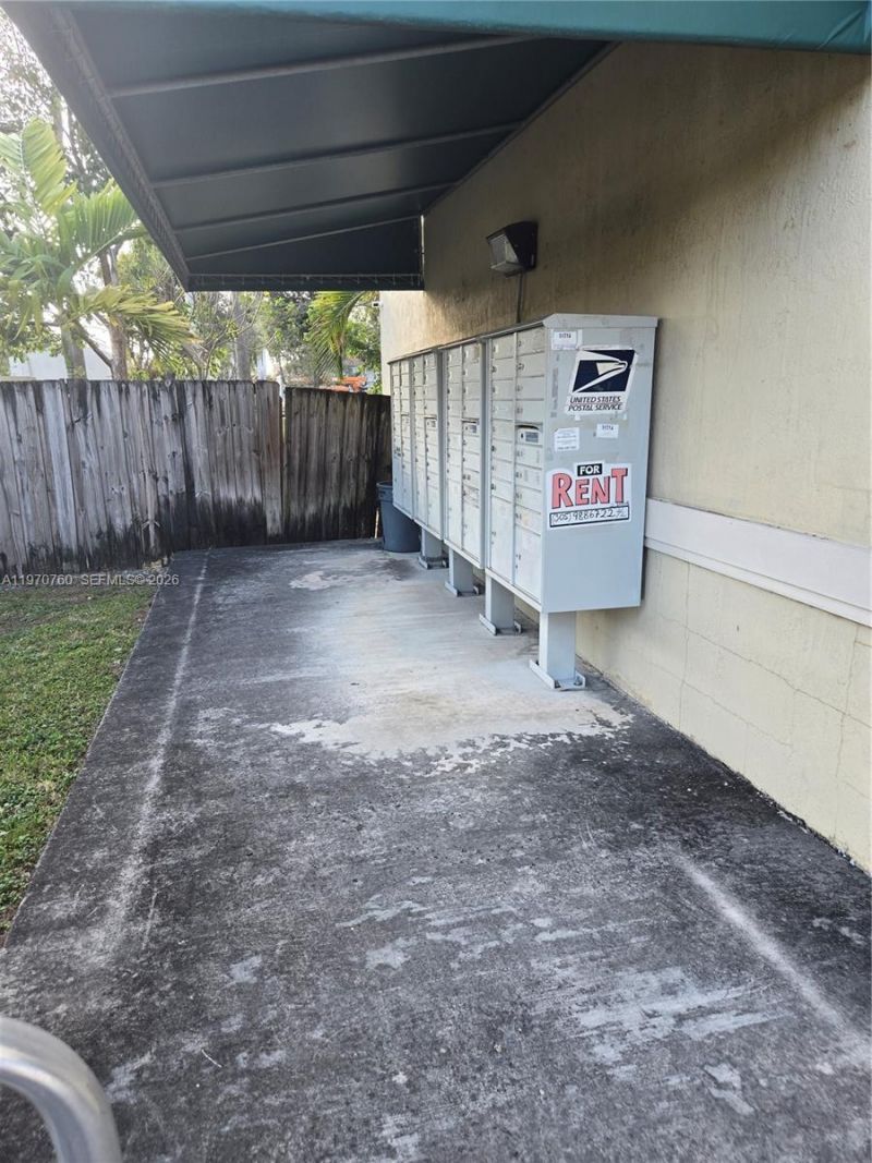 7985 NW 8th St, Unit 100A, Miami, FL 33126 Photo