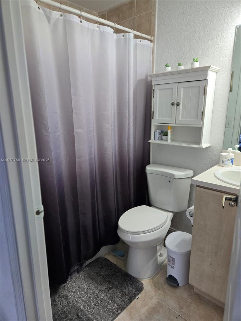 7985 NW 8th St, Unit 100A, Miami, FL 33126 Photo