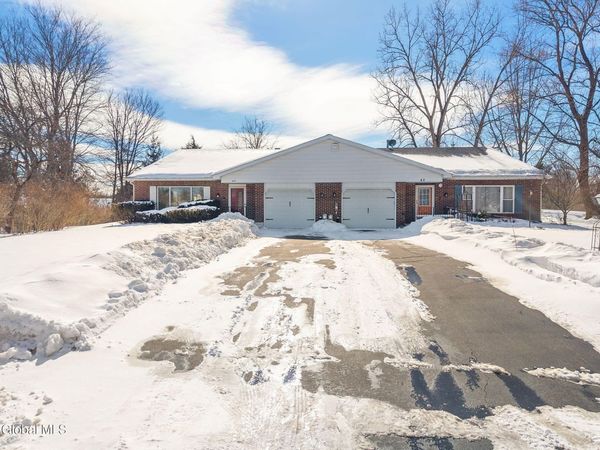 40 Olympian Drive, Slingerlands, NY 12159